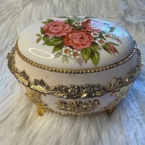 Vintage Porcelain Floral Splendid Music Box Enamel Jewelry Sankyo Music Box